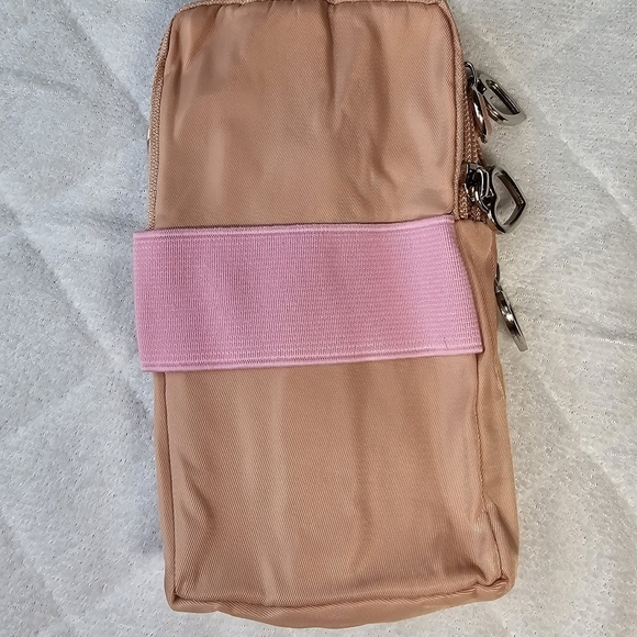 Crossbody Bag Cell Phone Sleeve Concert Venue Bag Adiustable Strap Arm Wrist NWT - Picture 11 of 13